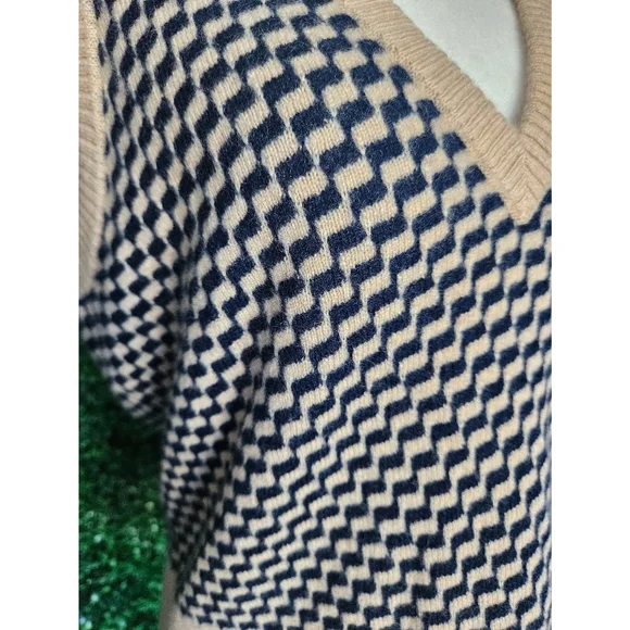 J.Crew Cashmere jacquard V-neck sweater-vest - Picture 8 of 10